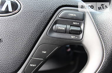 Седан Kia Cerato 2014 в 