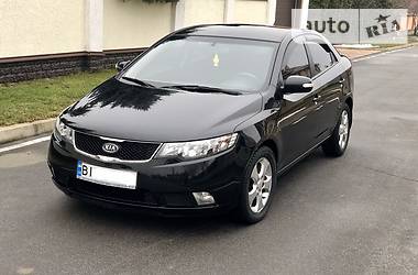 Седан Kia Cerato 2010 в Полтаве