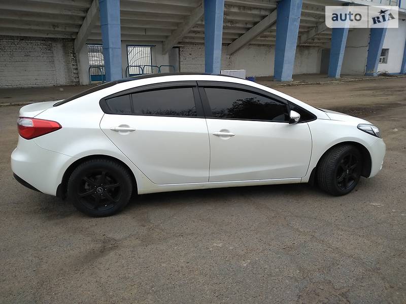 Седан Kia Cerato 2013 в Вознесенську
