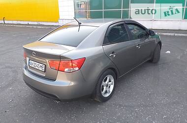 Седан Kia Cerato 2011 в 