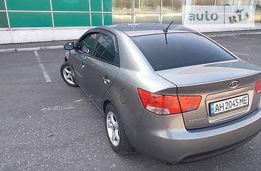 Седан Kia Cerato 2011 в 