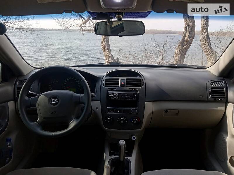 Седан Kia Cerato 2006 в Запоріжжі