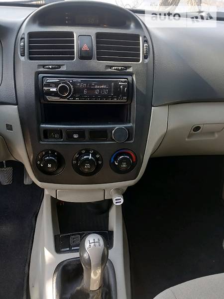 Седан Kia Cerato 2006 в Запоріжжі
