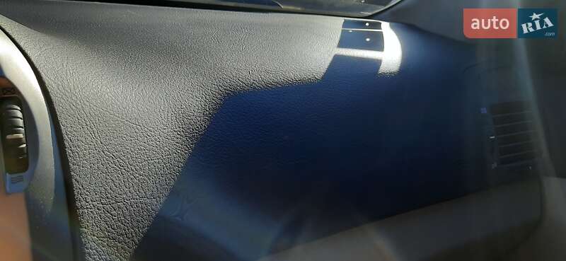 Седан Kia Cerato 2005 в Ужгороде