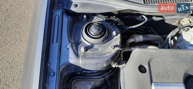 Седан Kia Cerato 2005 в Ужгороде