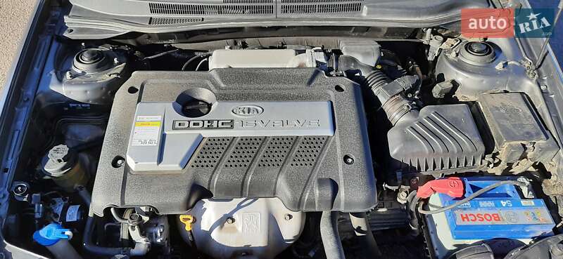 Седан Kia Cerato 2005 в Ужгороде