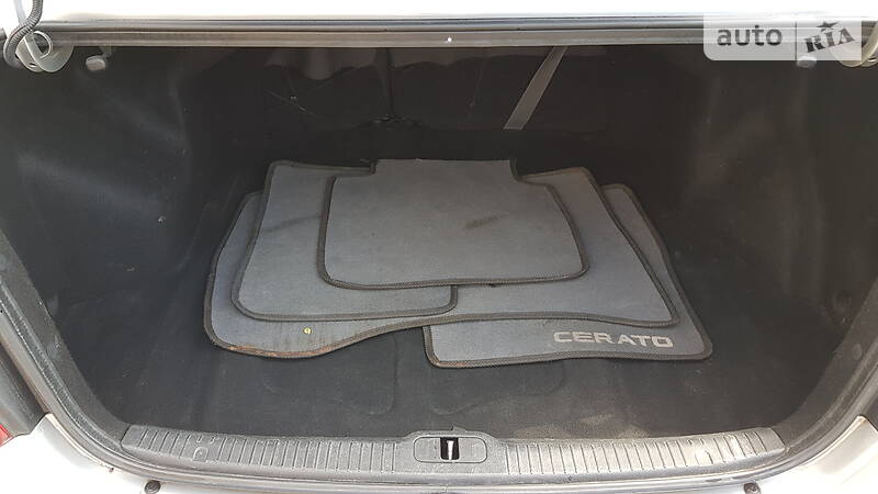Седан Kia Cerato 2007 в Полтаві