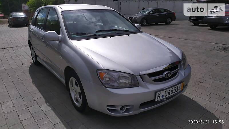 Хетчбек Kia Cerato 2006 в Дубні