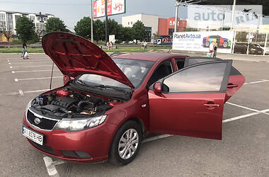 Седан Kia Cerato 2010 в 