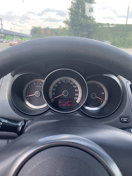 Седан Kia Cerato 2010 в Києві