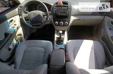 Седан Kia Cerato 2007 в Токмаке