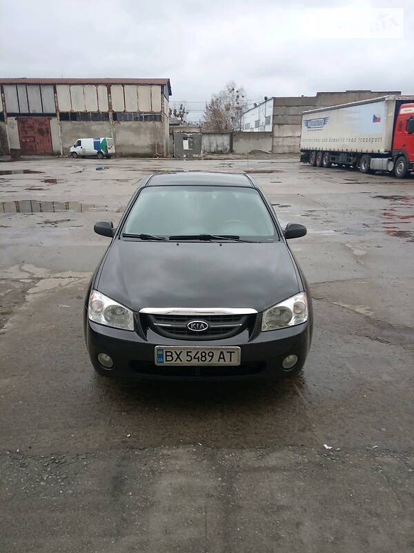 Седан Kia Cerato 2006 в Нетешине