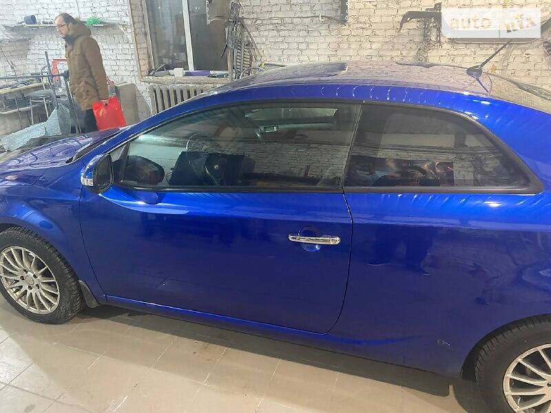 Купе Kia Cerato 2010 в Киеве