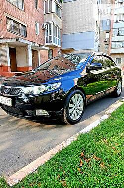 Седан Kia Cerato 2011 в Херсоне