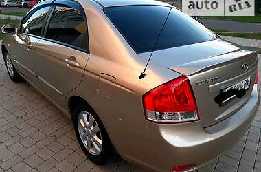 Седан Kia Cerato 2008 в Маріуполі