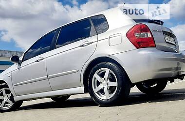 Хэтчбек Kia Cerato 2005 в Киеве