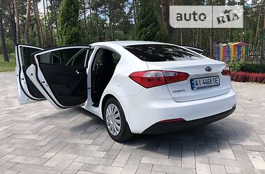 Седан Kia Cerato 2012 в Киеве