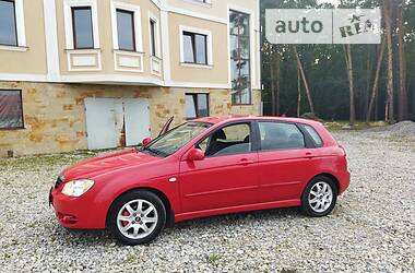 Седан Kia Cerato 2005 в Бучаче