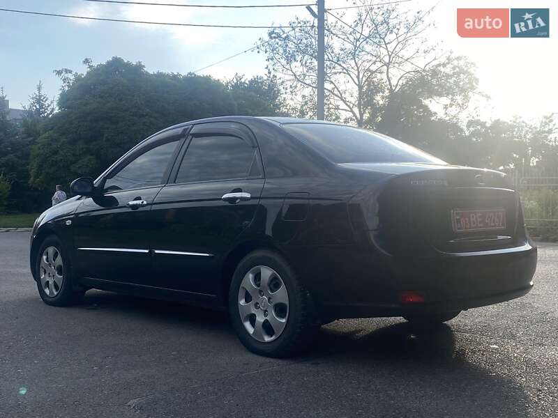 Седан Kia Cerato 2007 в Луцке
