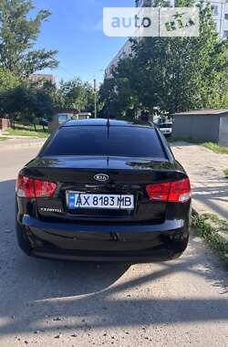 Седан Kia Cerato 2012 в Харькове