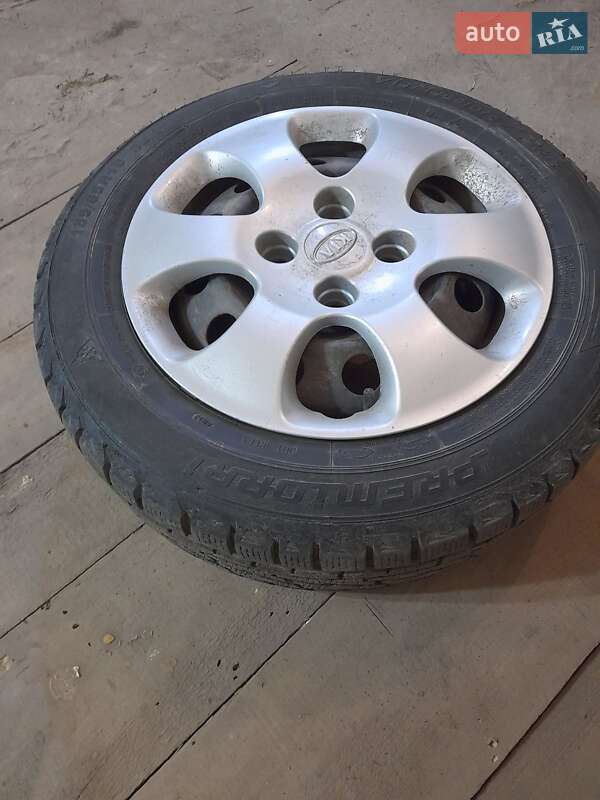 Хетчбек Kia Cerato 2006 в Гадячі