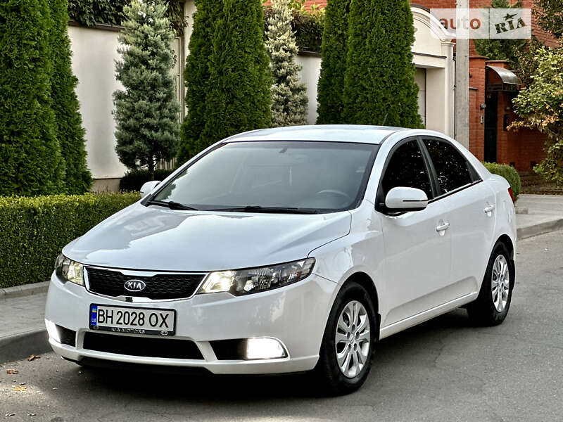 Седан Kia Cerato 2011 в Одессе