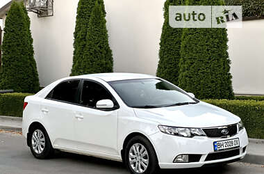 Седан Kia Cerato 2011 в 