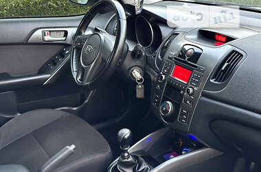 Седан Kia Cerato 2011 в 