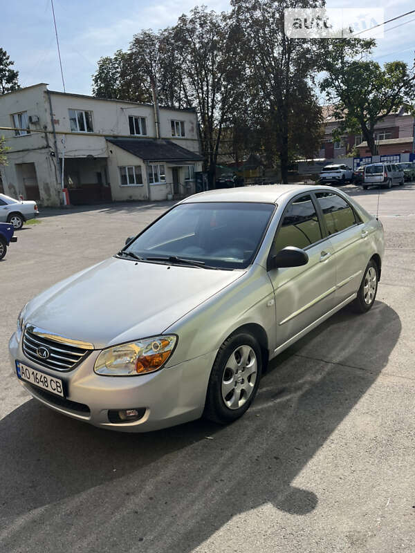 Седан Kia Cerato 2007 в 