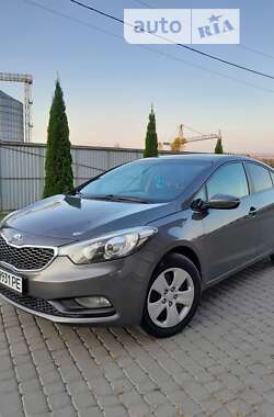 Седан Kia Cerato 2013 в 