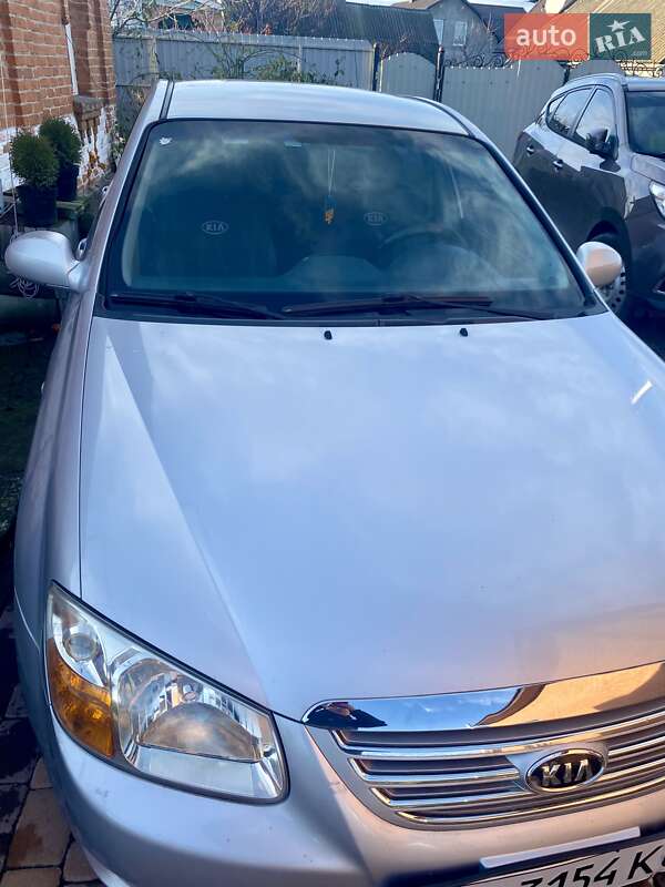 Седан Kia Cerato 2006 в Хмельнике