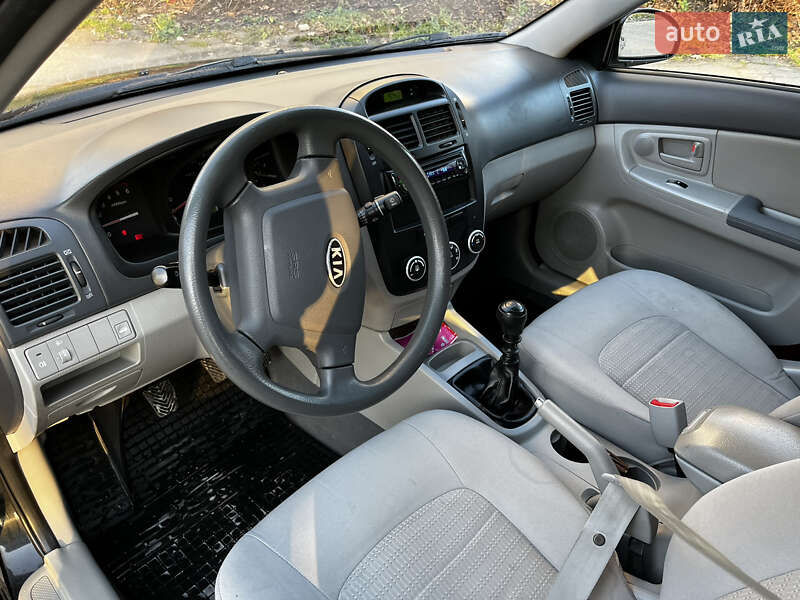 Седан Kia Cerato 2007 в Трускавці