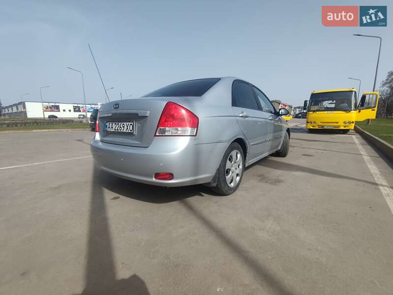 Седан Kia Cerato 2007 в Киеве