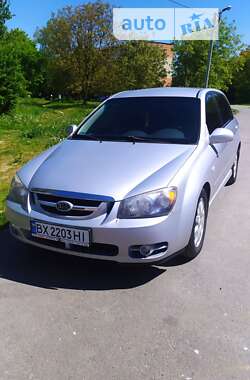 Хэтчбек Kia Cerato 2005 в Староконстантинове