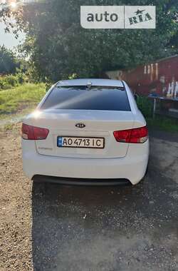 Седан Kia Cerato 2011 в Виноградові