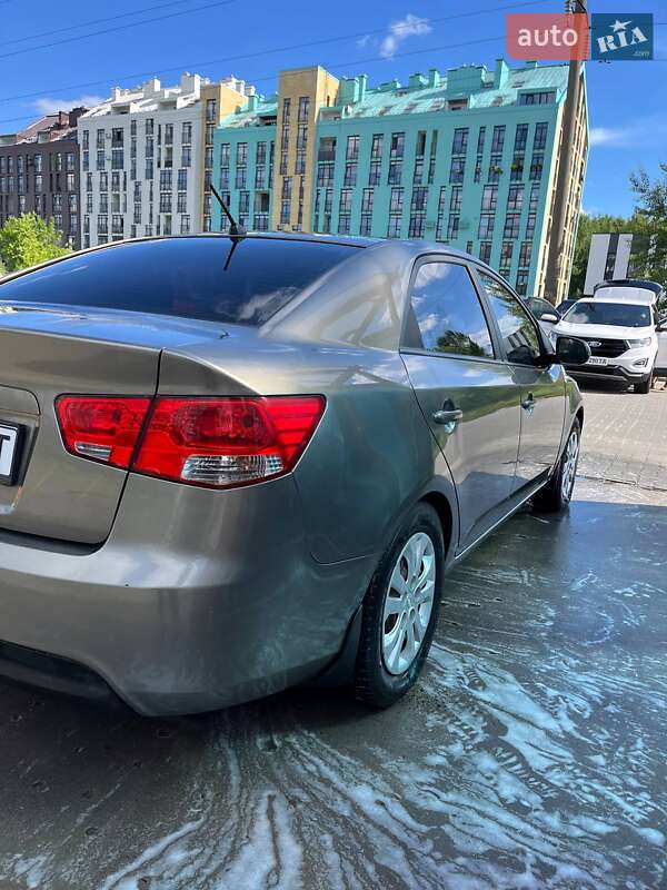 Седан Kia Cerato 2011 в Ременове фото 5 Седан Kia Cerato 2011 в Ременове