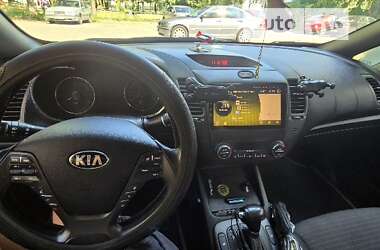 Седан Kia Cerato 2013 в Киеве