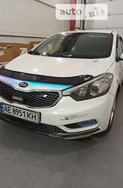 Седан Kia Cerato 2013 в Дніпрі