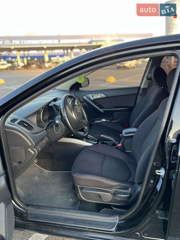 Седан Kia Cerato 2012 в Софіївській Борщагівці