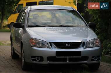 Хэтчбек Kia Cerato 2006 в Луцке