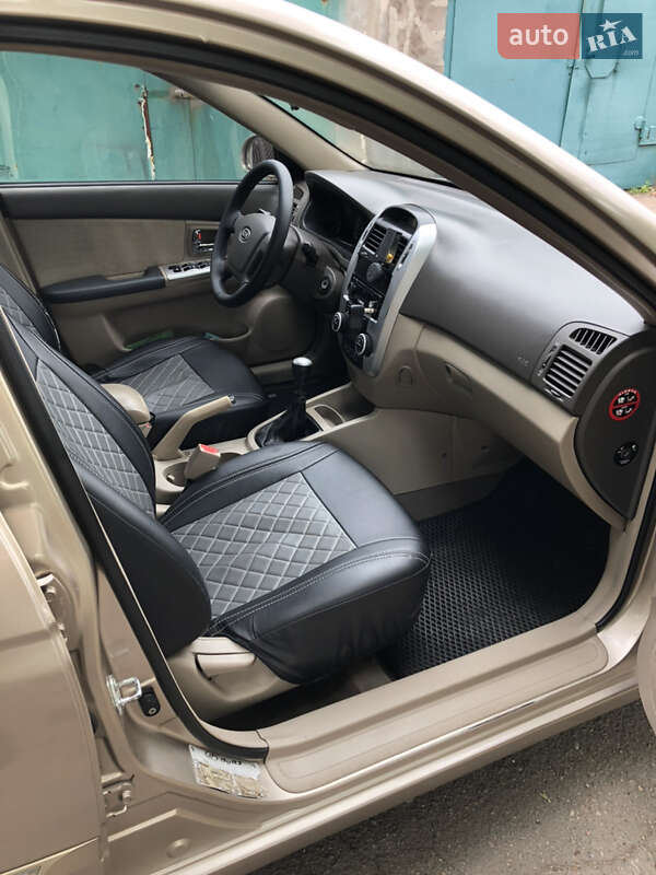 Седан Kia Cerato 2007 в Кам'янському