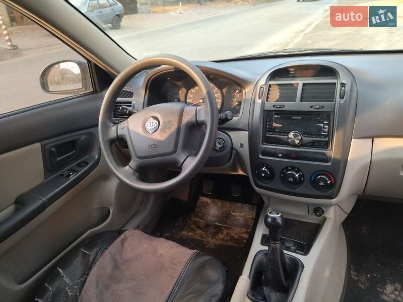 Kia Cerato 2006