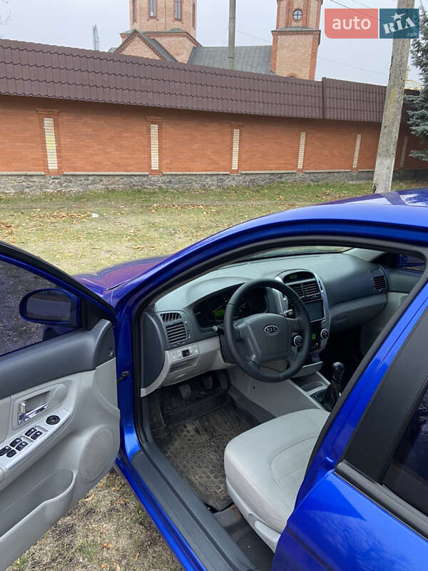 Седан Kia Cerato 2009 в Краснограде