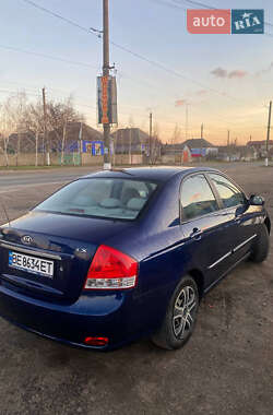 Седан Kia Cerato 2006 в Южноукраїнську