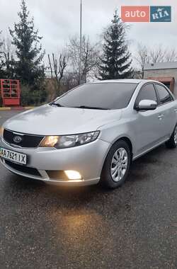 Седан Kia Cerato 2009 в Харкові