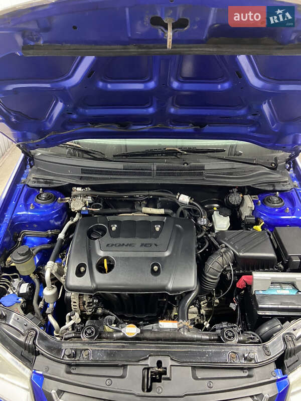 Седан Kia Cerato 2009 в Краснограде