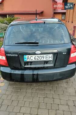 Хетчбек Kia Cerato 2005 в Рожище