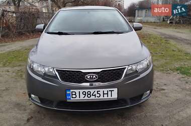 Седан Kia Cerato 2012 в Полтаві