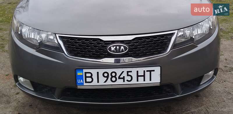 Седан Kia Cerato 2012 в Полтаві