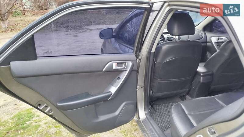 Седан Kia Cerato 2012 в Полтаві